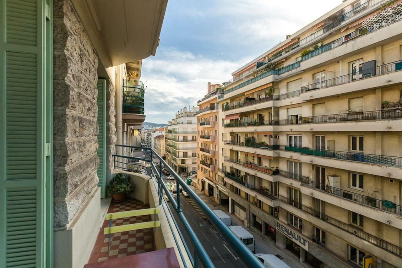 Apartment Center Nice,1 , 2 Balcons
